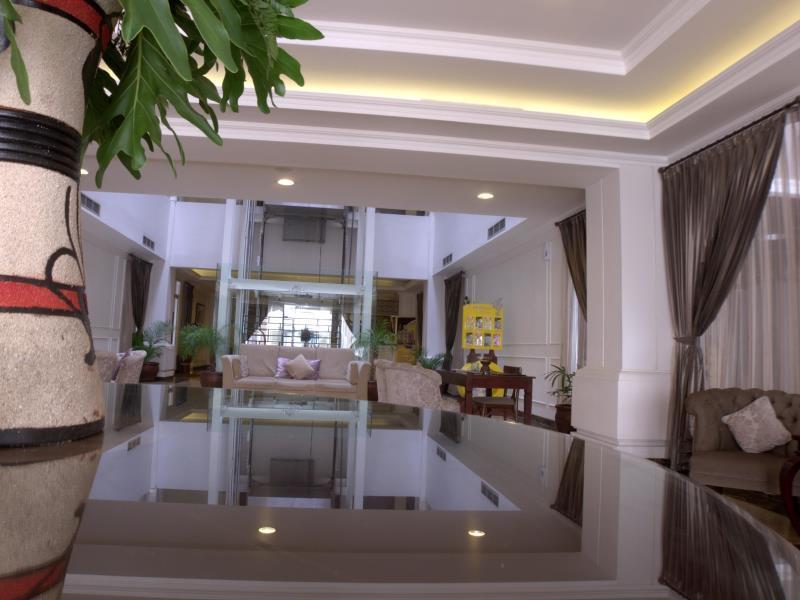 Amarelo Hotel Solo Extérieur photo